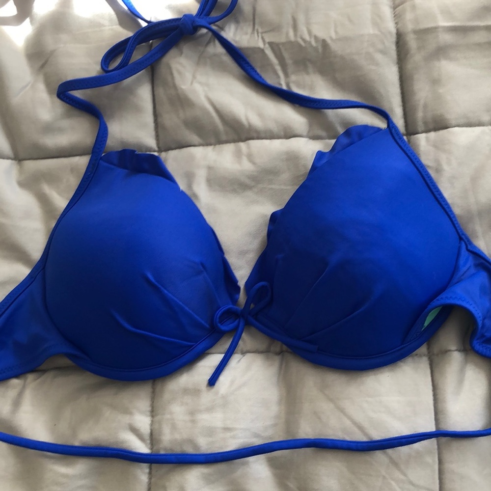Never Worn VS Bikini